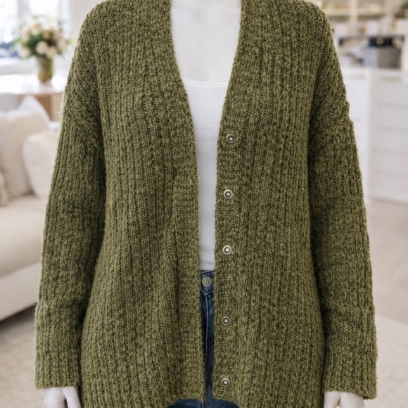Free People Moss Green Chunky Knit Cardigan Size M NWT - Picture 10 of 14